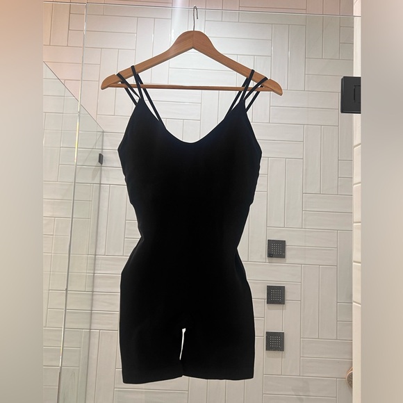 Urban social onesie romper - Picture 2 of 4